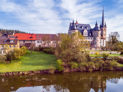 Burgen und Schlösser: Schloss Ahorn
